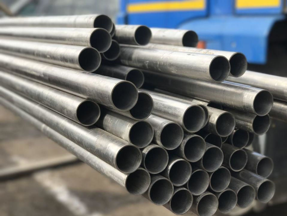 Титановая труба бесшовная 10 мм 0,6 мм ОТЧ-1 ТУ 14-3-583-77