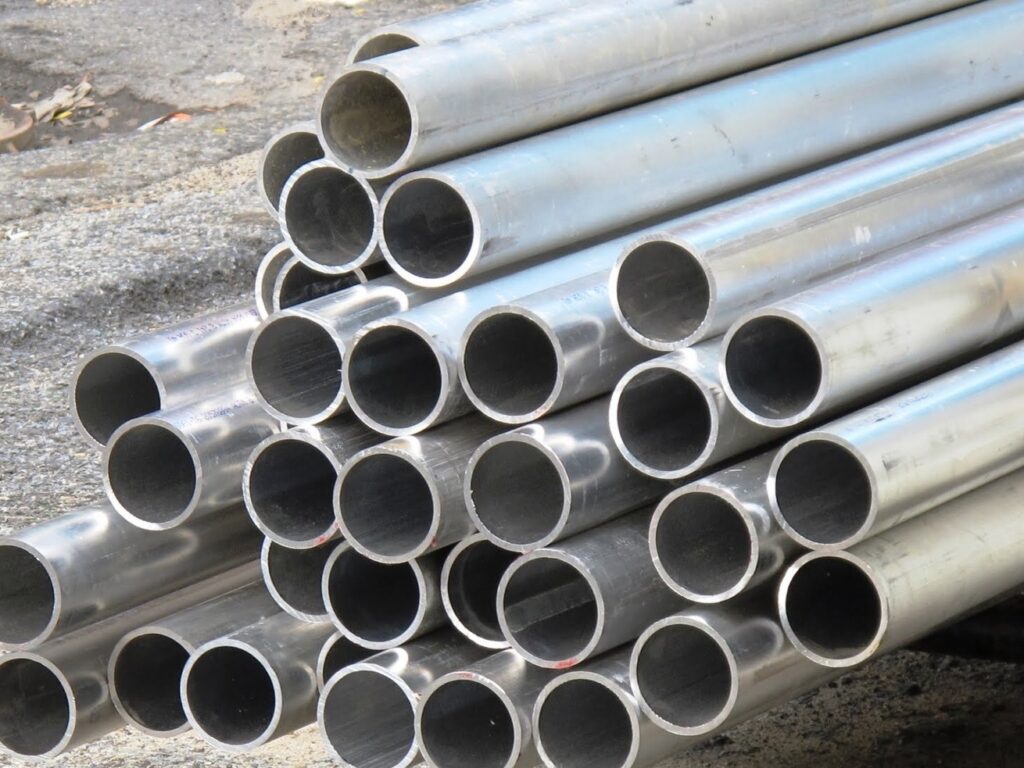 Труба Б/У из цветного металла алюминиевая 105 мм 3 мм Д1